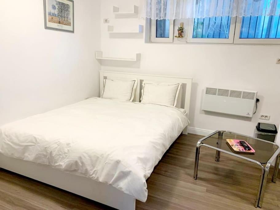 Central Studio Flat Bukarest Exterior foto